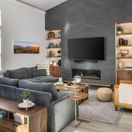 Aspen Glen Modern Retreat Villa
